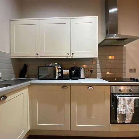 Stunning King Suite Apartment In The Heart Of Leeds City Center Экстерьер фото