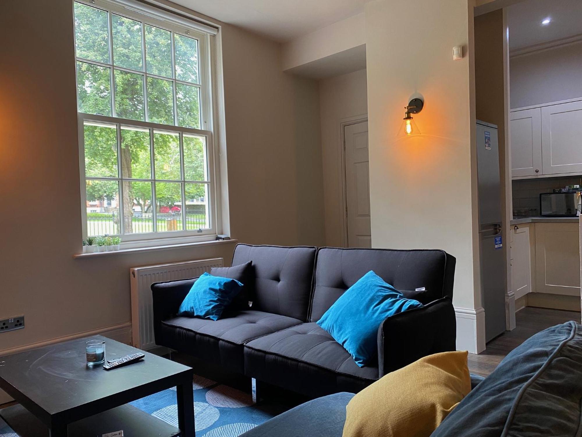 Stunning King Suite Apartment In The Heart Of Leeds City Center Экстерьер фото