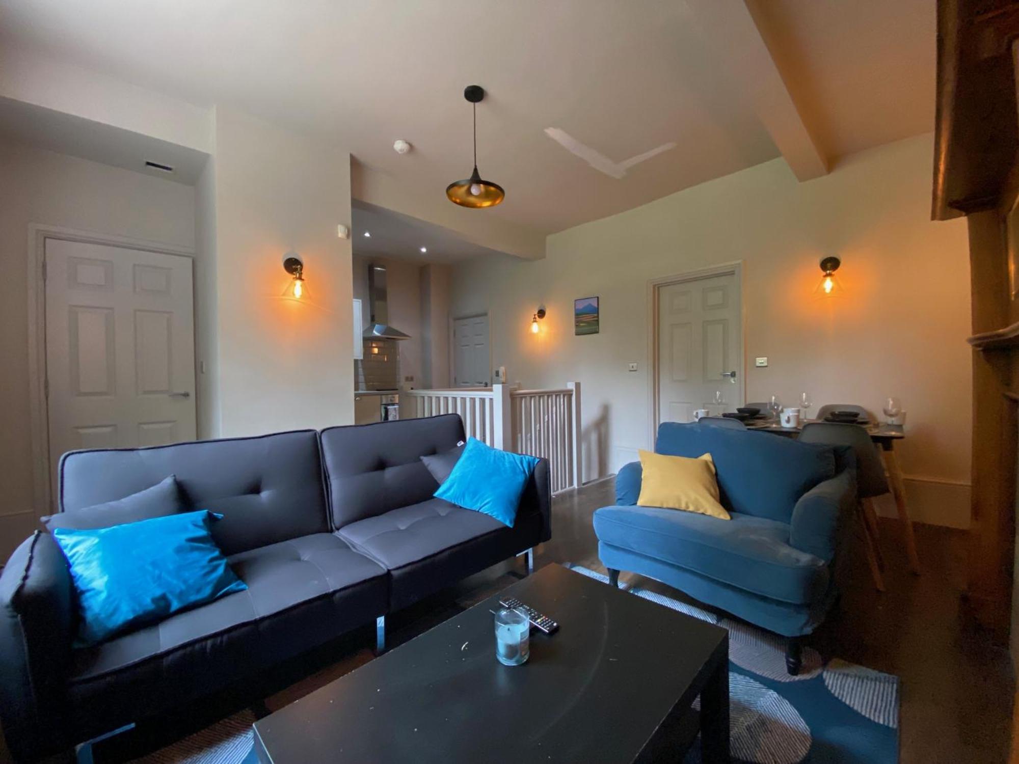 Stunning King Suite Apartment In The Heart Of Leeds City Center Экстерьер фото