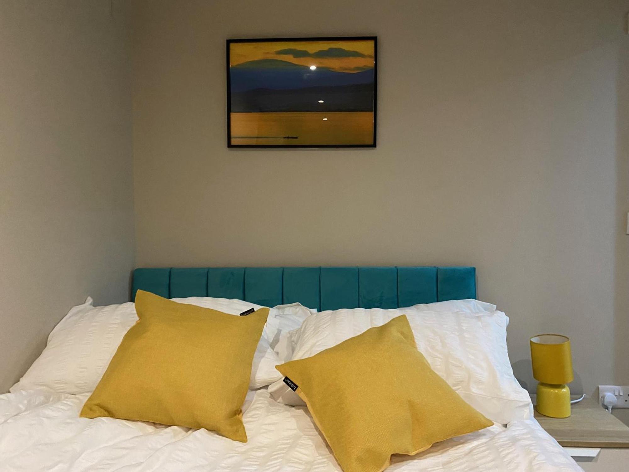 Stunning King Suite Apartment In The Heart Of Leeds City Center Экстерьер фото